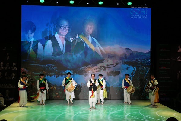 광대의 노래 장면.