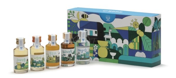 24회 공모전에서 금상을 수상한 제주한잔 전통주 미니어처 5종 세트. 패키지 전통주를 부담 없는 사이즈로 출시했다. /사진 제공 = 제주도