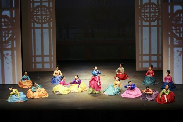 전라북도도립국악원 단막창극 '기생점고' 공연 모습.