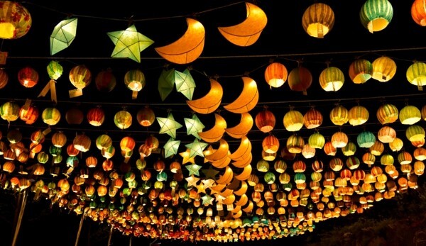 천년 문화의 숨결을 느낄 수 있는 ‘원주한지문화제’가 열리는 기간 수천 명의 시민이 만든 한지등이 원주한지테마파크 곳곳을 밝힌다.