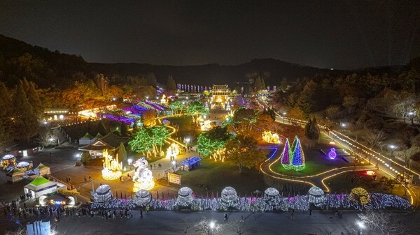 익산서동축제 금마 서동공원 야간 전경.