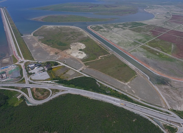 새만금 신규 매립지 초입지와 환경생태용지가 부안군 행정구역 최종 결정됐다. 사진은 초입지 항공사진.