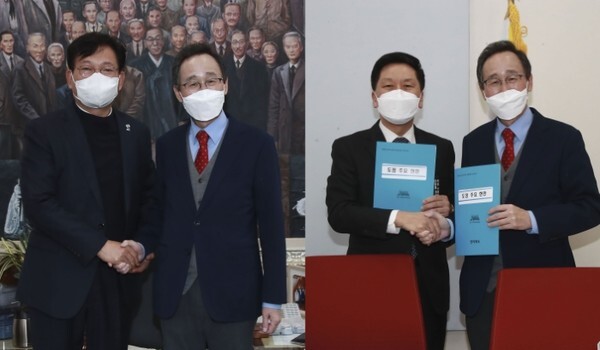 송하진 도지사가 25일 서울 국회에서 송영길 더불어민주당 당대표, 김기현 국민의힘 원내대표 등 여·야 핵심인사를 만나 전북도 핵심사업 지원을 요청하고 있다.(왼쪽 사진은 송영길 더불어민주당 대표(왼쪽)과 송하진 전북도지사, 오른쪽 사진은 김기현 국민의힘 원내대표(왼쪽)과 송하진 전북도지사)