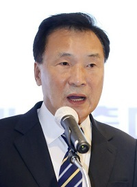 손학규 전 바른미래당 대표가 대선 출마선언을 하고 있다. /사진 = 연합뉴스