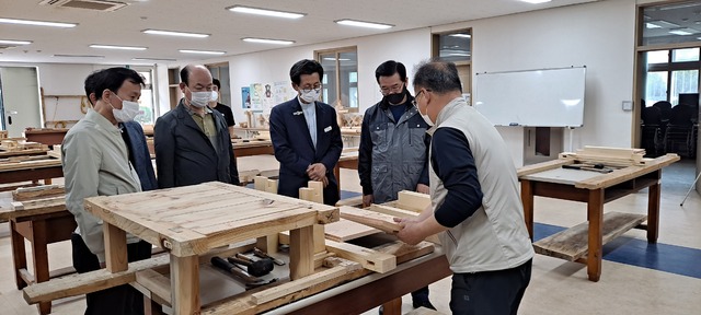 유기상 군수, 한옥실습현장 방문