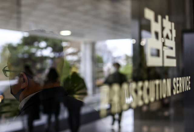 022년 3월 9일 치르는 제20대 대통령 선거의 여당과 제1야당 대선 후보가 검찰, 공수처의 수사 대상이 되며 사법 리스크를 안고 선거운동을 하는 초유의 사태가 벌어졌다. 사진은 지난 12월 10일 서울 서초구 서울중앙지검 모습. /연합뉴스