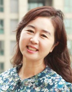 신춘문예 수필 당선자 - 오미향 작가