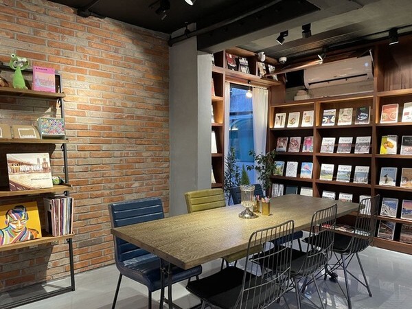 전라감영 인근에 위치한 다가여행자도서관 실내 모습. /사진제공=전주시