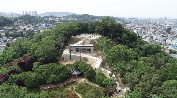 동학농민군 지도자를 기념하는 역사관인 '녹두관' 전경. /사진제공=전주시