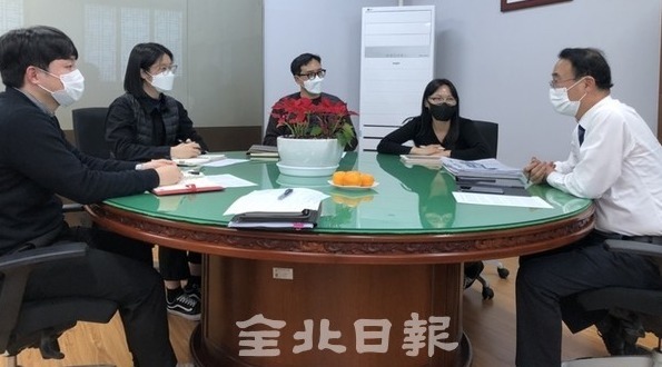 전북경제통상진흥원은 25일 새로 입사한 90년대생 MZ세대 직원들이 주도하는 조직문화 개선 등을 위한 대화의 시간을 이현웅 원장과 마련했다./사진=김영호 기자