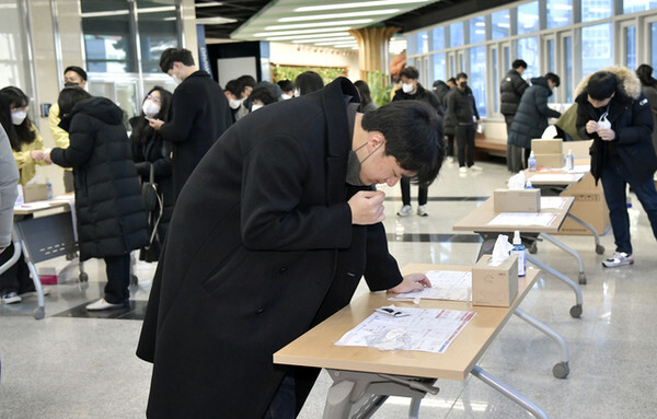 장수군청 전 직원 출근 전 코로나 신속항원검사 실시