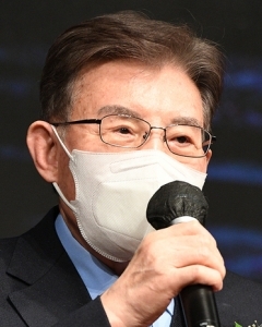 김덕룡 전 국회의원