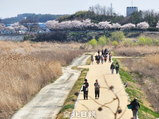 전국 여류화가 100인 초청전