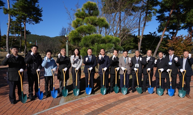 한중일 지방의회 기념식수