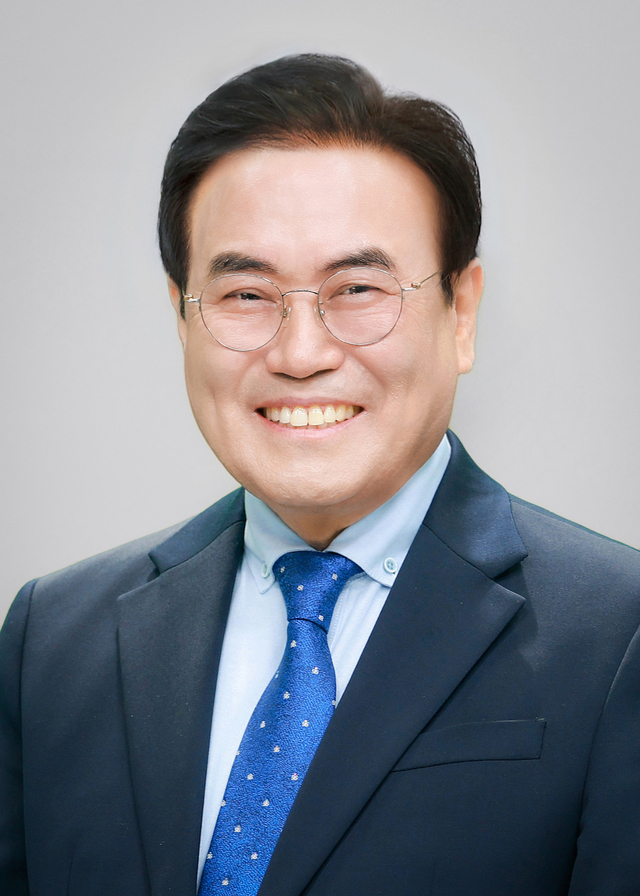 서거석 전북교육감, '허위 사실 공표 혐의' 대법원 선고 6월로 연기