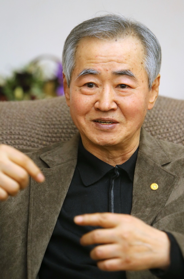 윤흥길 작가,한국가톨릭문학상 수상