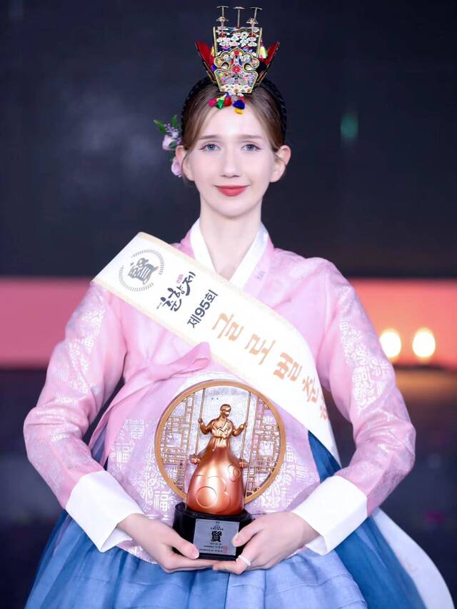 [나는] 95년 만에 첫 푸른 눈의 춘향 "'춘향다움' 가치 널리 알릴 것"