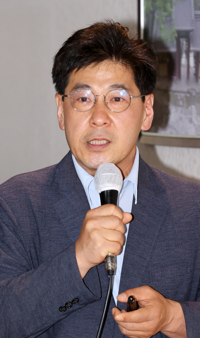 AI는 따라올 수 없는 편집의 묘미…제목 한 줄에 담긴 이야기