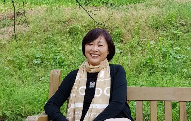 [금요수필] “나, 꽃으로 태어났어”