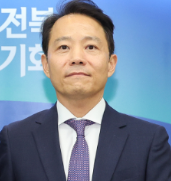 “전북에 세계와 통하는 다리 놓겠다”…김기수 신임 전북국제협력진흥원장