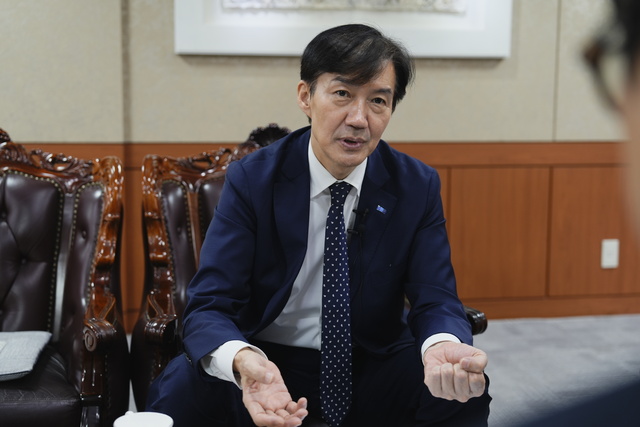 [대담]조국 “정치의 창조적 파괴…민주당 호남 독점 깨야 진보가 산다”