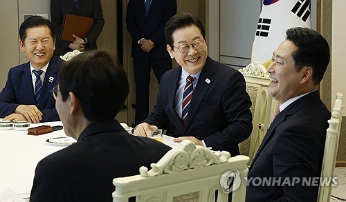 李대통령 "국민통합이 가장 큰 책무…야당 의견 많이 듣겠다"