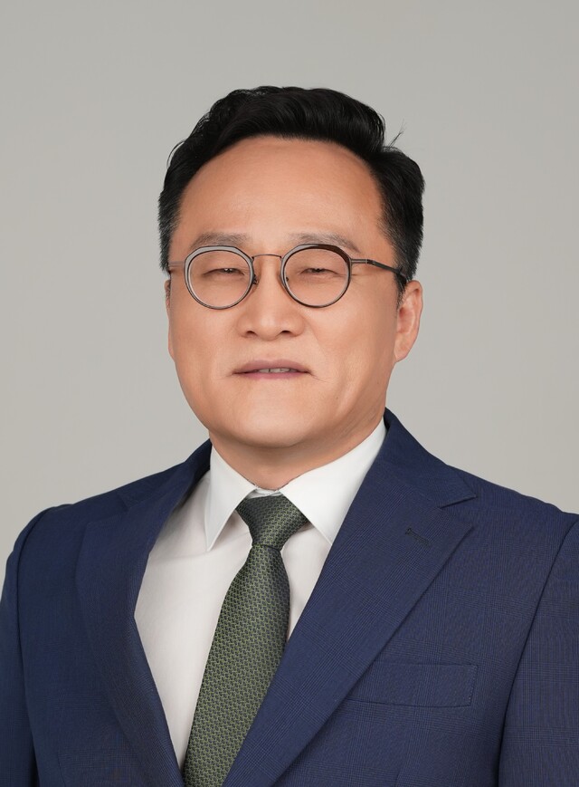 [타향에서] 왜 여론조사 결과는 내 생각과 다를까?